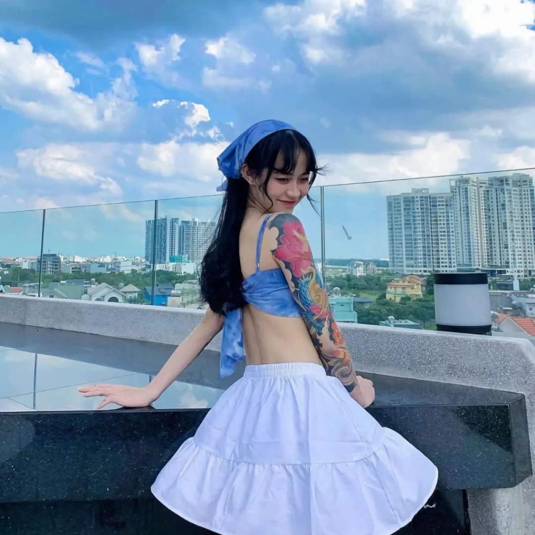 未来的太阳海报